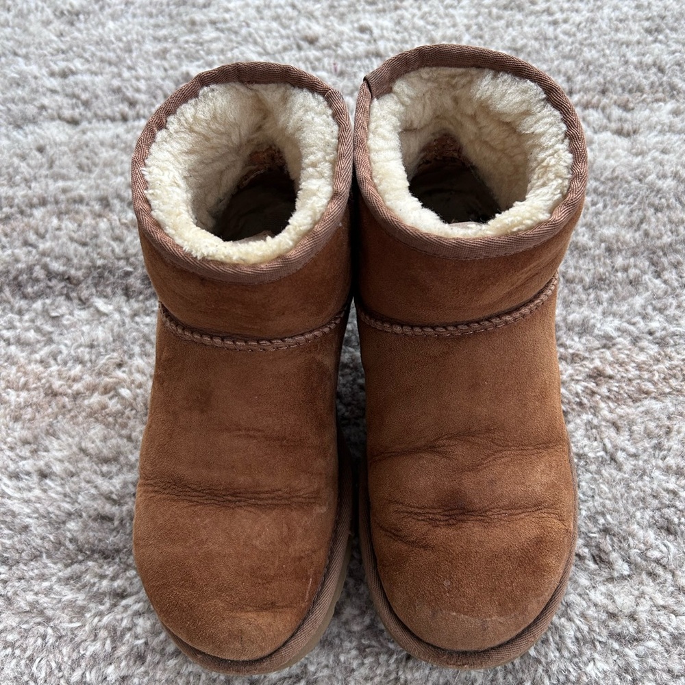 UGG Classic Mini Chestnut Boots US 6